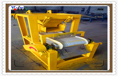 干式磁选机,干式磁选机能蓬勃事业的生机!_磁性矿粒铁矿锰矿干式磁选机_干式AB(中国)怎样才能增加高磁感强度的属性?工作视频皮带及结构价格 干式磁选机,干式磁选机能蓬勃事业的生机!_磁性矿粒铁矿锰矿干式磁选机_干式AB(中国)怎样才能增加高磁感强度的属性?工作视频皮带及结构价格