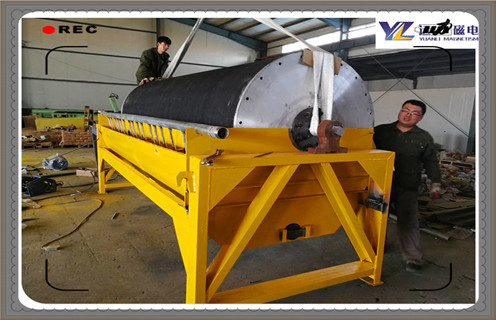 干式磁选机,锰矿干式磁选机受到众多客户的推荐_锰矿干式磁选机受到众多客户的推荐皮带及结构价格 干式磁选机,锰矿干式磁选机受到众多客户的推荐_锰矿干式磁选机受到众多客户的推荐皮带及结构价格